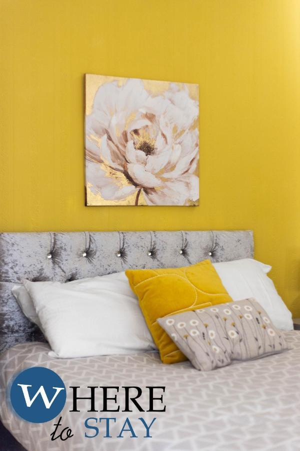 Entire Modern House Center Apartment *