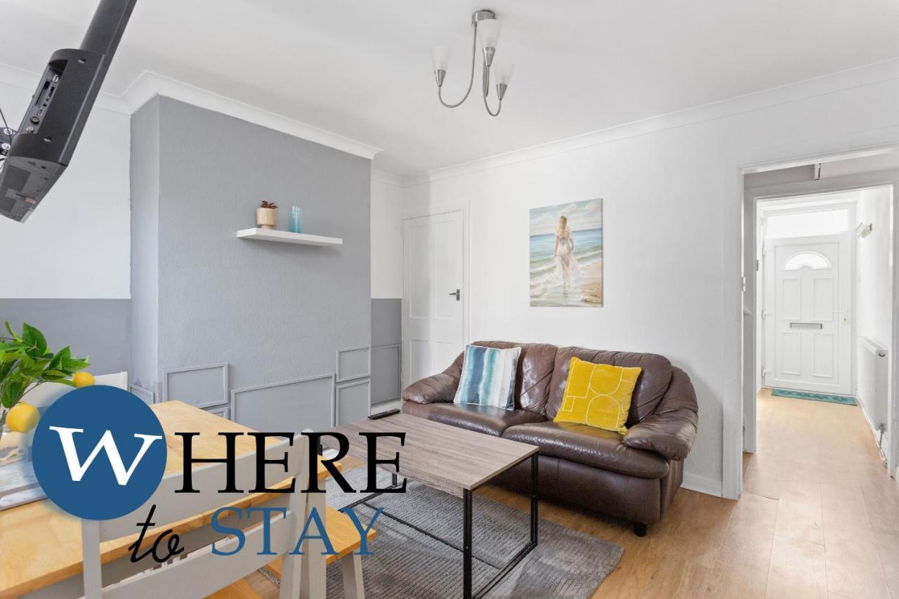 Entire Modern House Center * Barrow-in-Furness