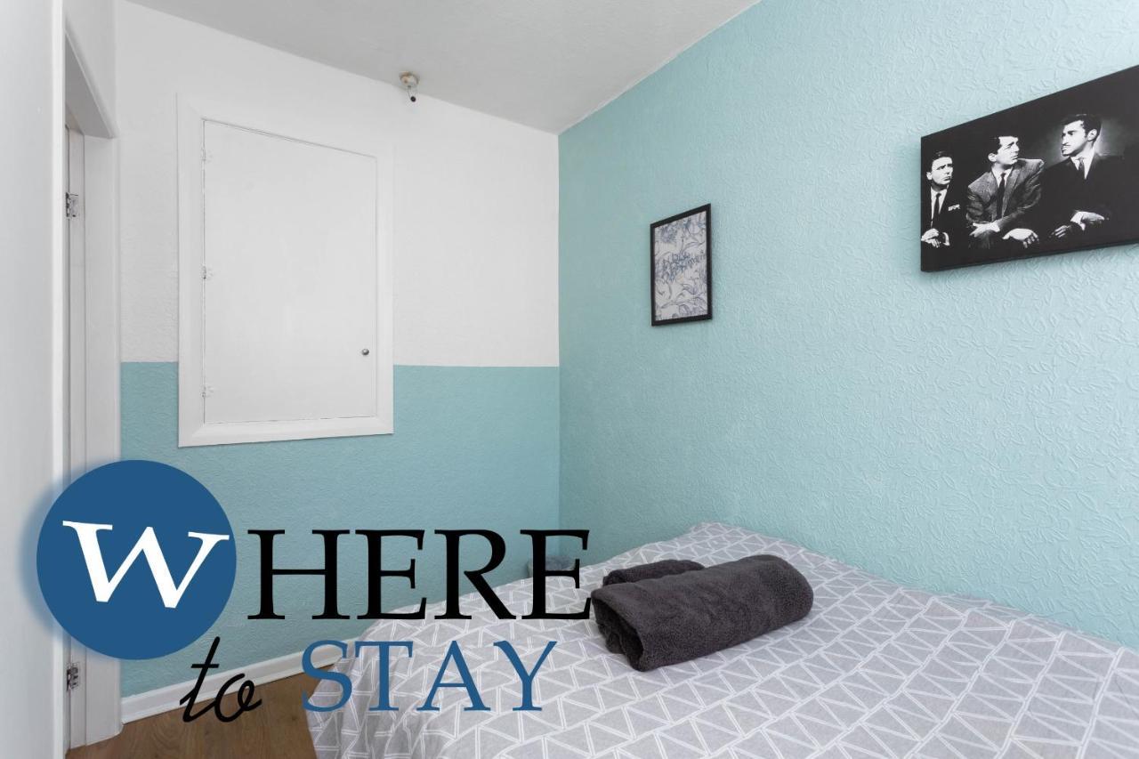 Entire Modern House Center Apartamento